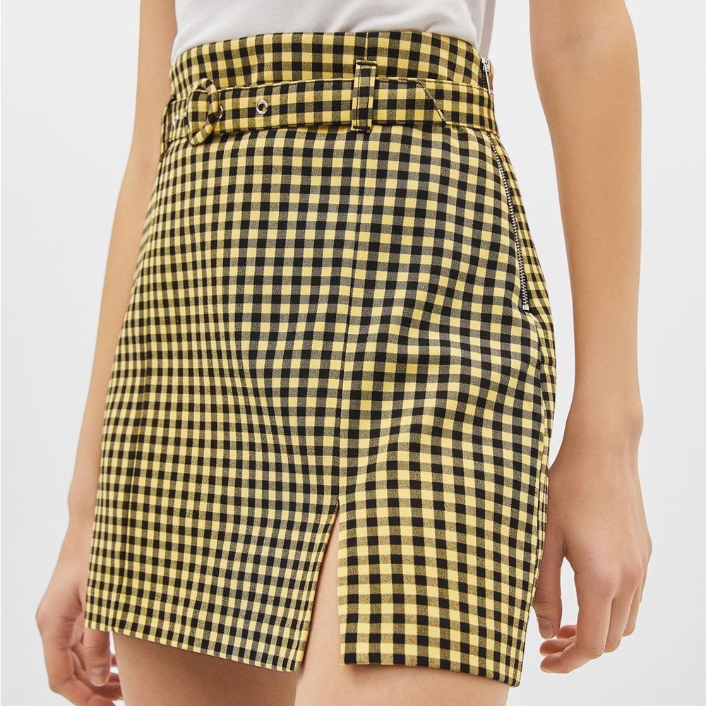 ✨3/$20✨Bershka Buckle Belt Gingham Plaid Skirt